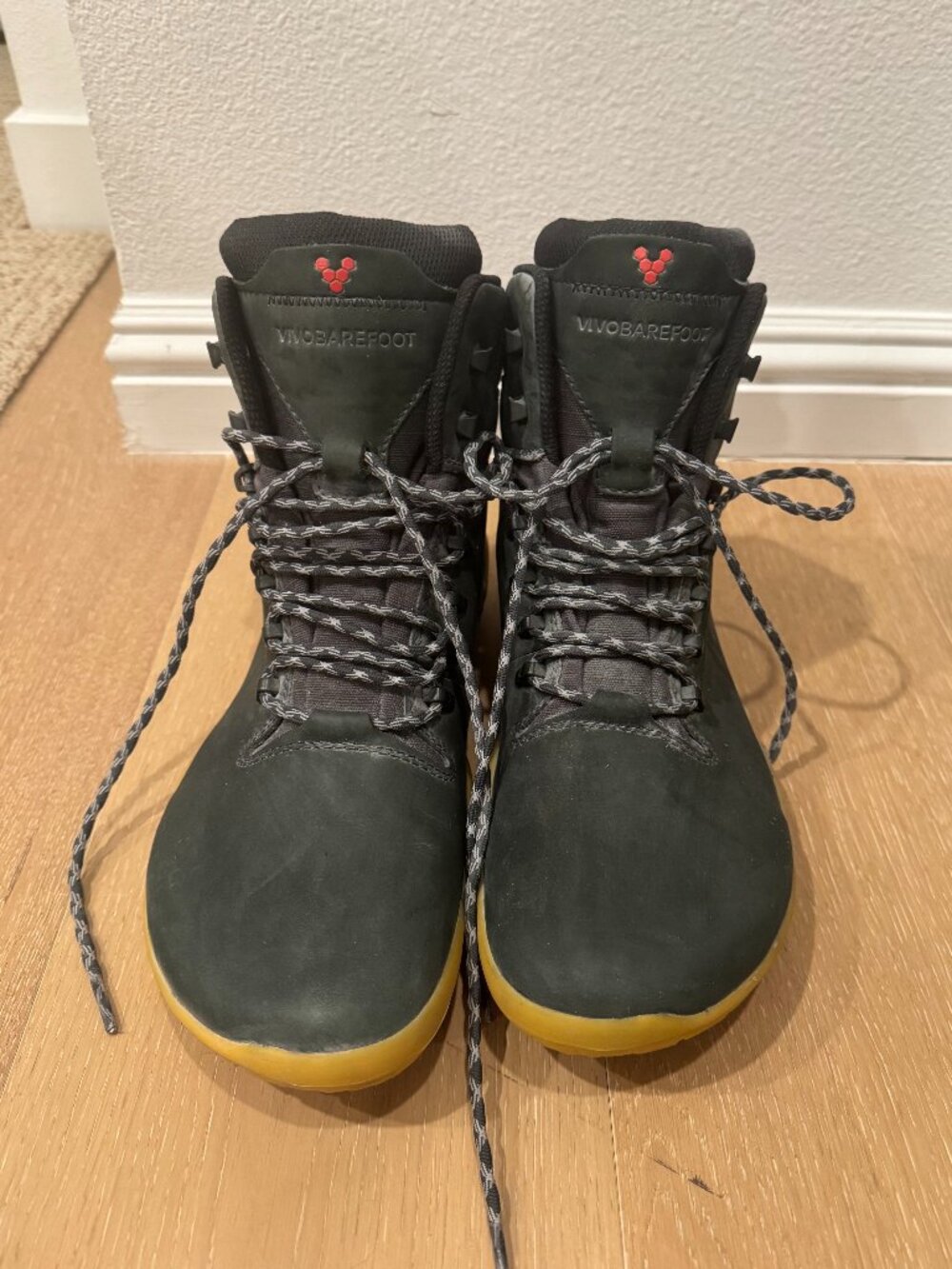 LIKE NEW Vivobarefoot Mens Waterproof Hiking Boots, Size EU 43 / US Size 10